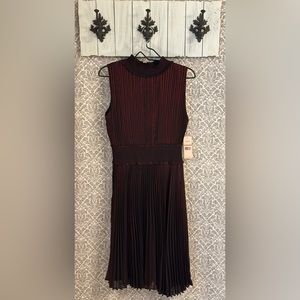 12 | Black and Red High Neck Pleated Dress "Nanette Lepore"